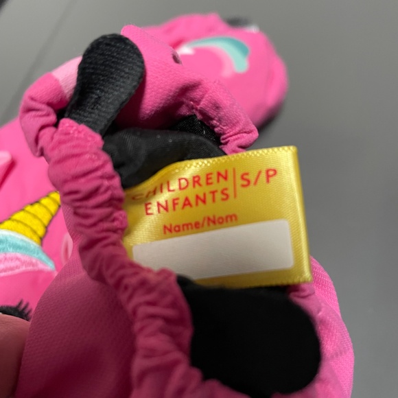 Kombi - The Imaginary Friends Mittens - Picture 2 of 4